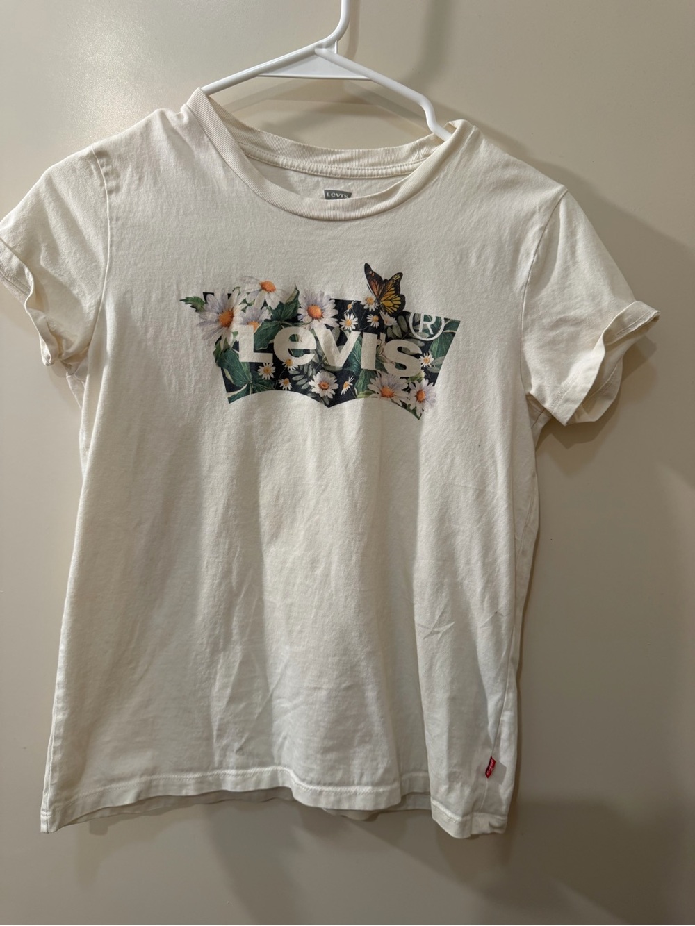 Levi's Cream Tee with Floral Logo